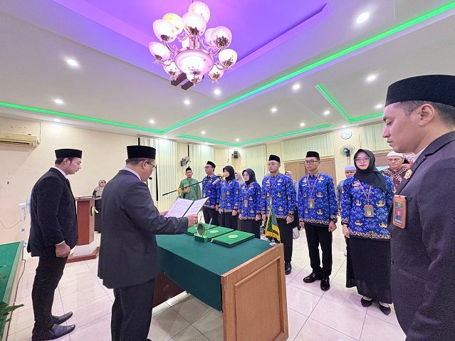 Enam PNS Resmi Dilantik, Pengadilan Agama Amuntai Teguhkan Komitmen Profesionalisme Aparatur